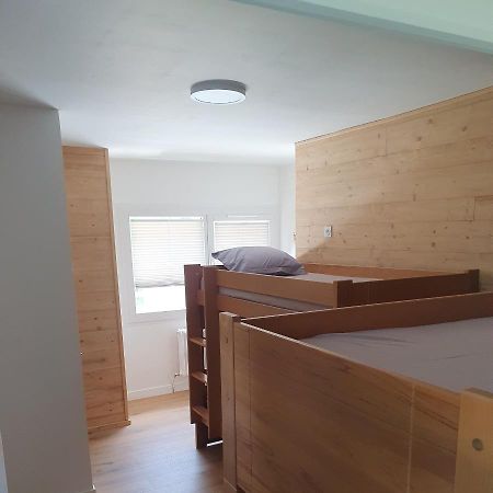 Chalet Jaune Charmant Som Sarcenas المظهر الخارجي الصورة