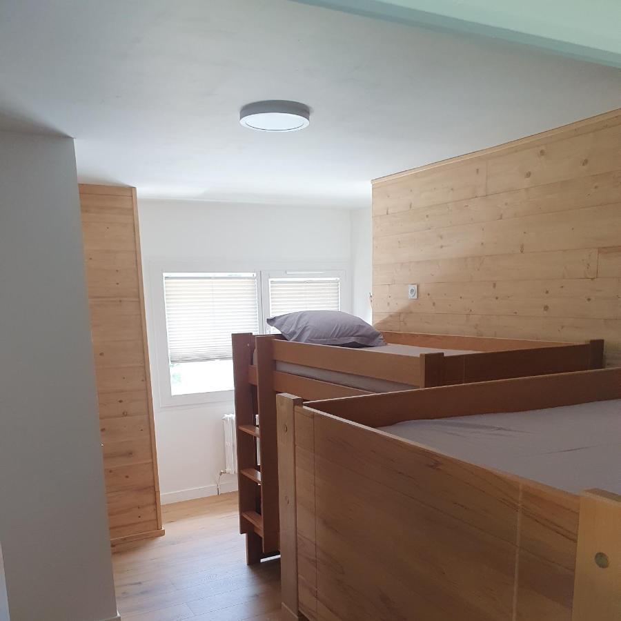 Chalet Jaune Charmant Som Sarcenas المظهر الخارجي الصورة