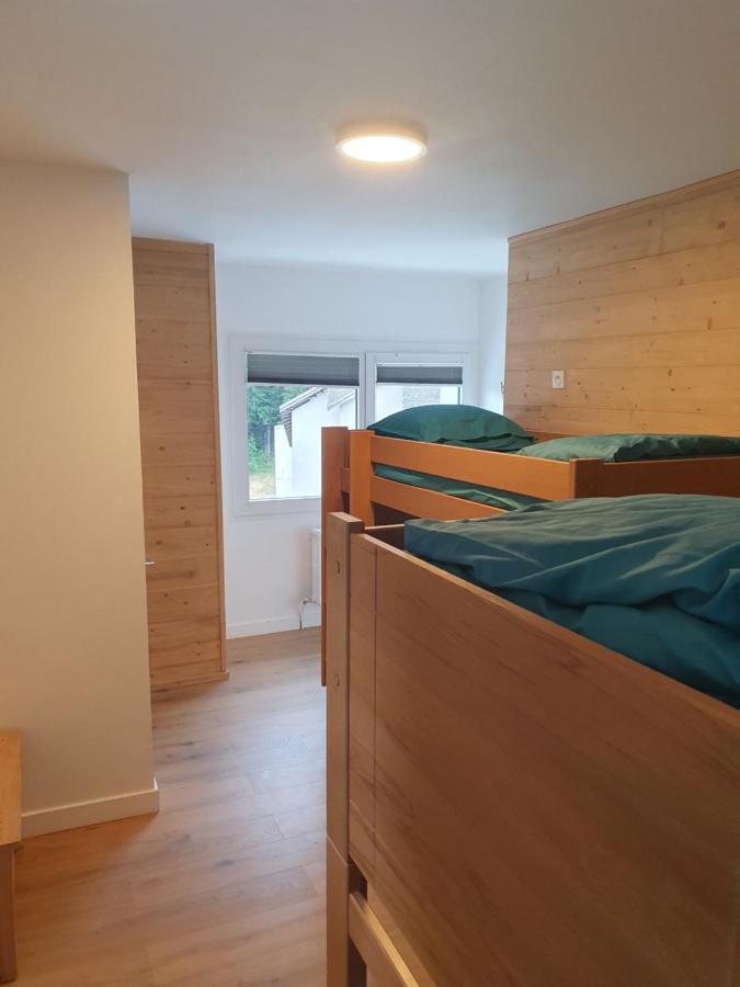 Chalet Jaune Charmant Som Sarcenas المظهر الخارجي الصورة